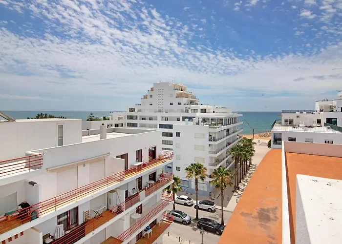 Perola Do Atlantico By The Sea